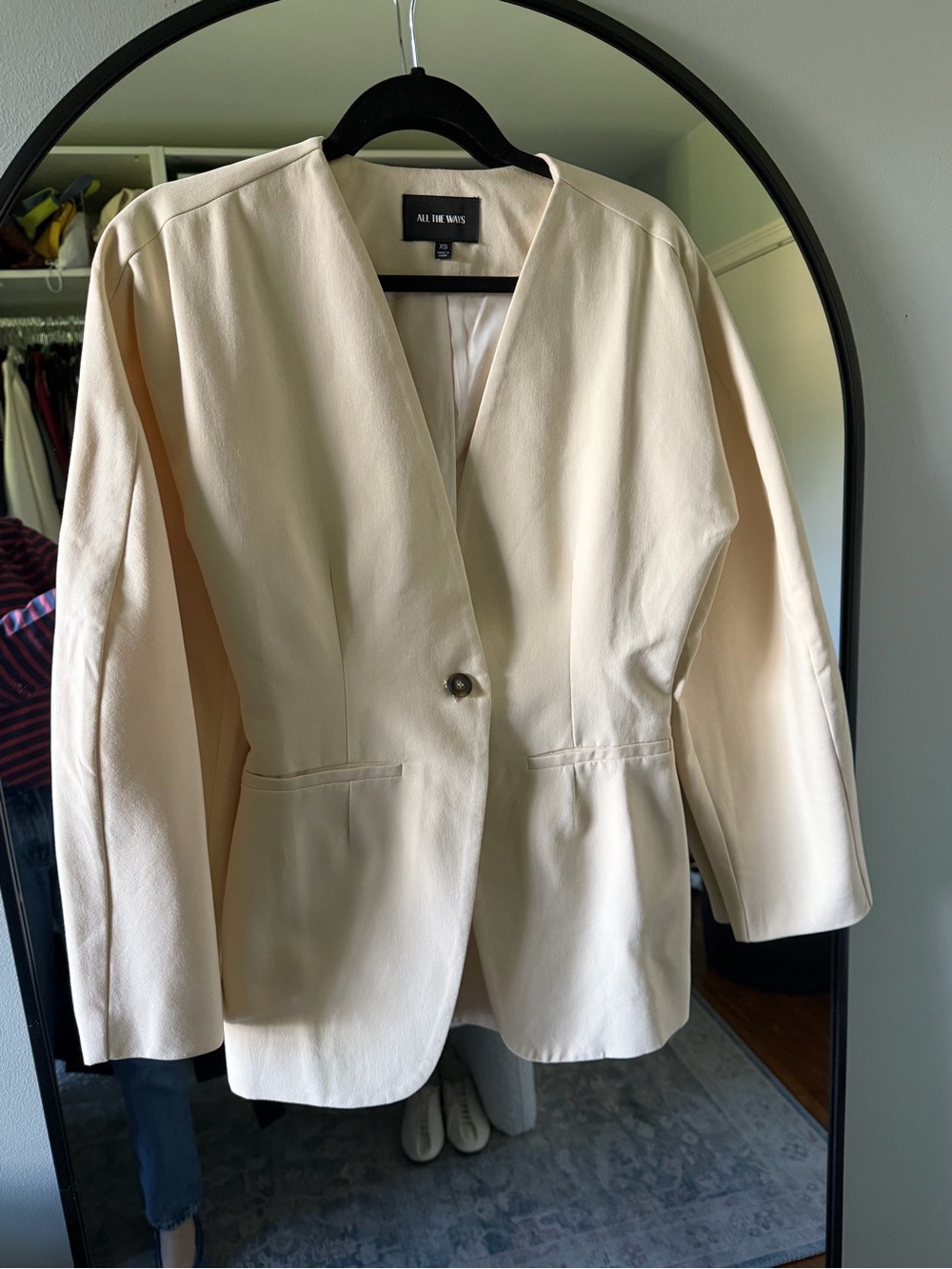 Cream Tailored Single-Button Blazer